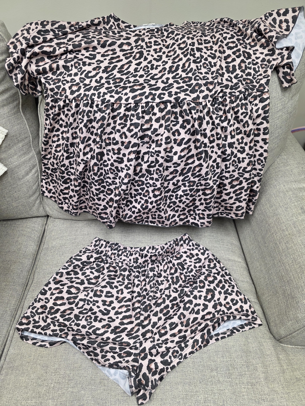Leopard Print Set - Picture 2 of 5